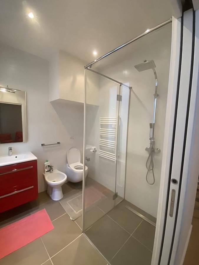 Modern Apartment In The Heart Of St-Germain パリ エクステリア 写真