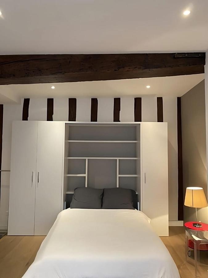 Modern Apartment In The Heart Of St-Germain パリ エクステリア 写真