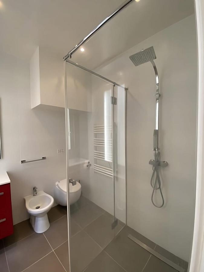 Modern Apartment In The Heart Of St-Germain パリ エクステリア 写真